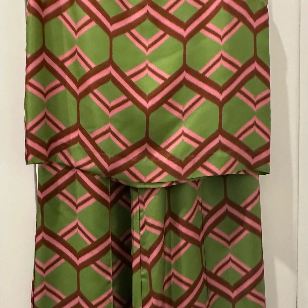 Chic Geometric Green and Pink Women's Pantsuit
